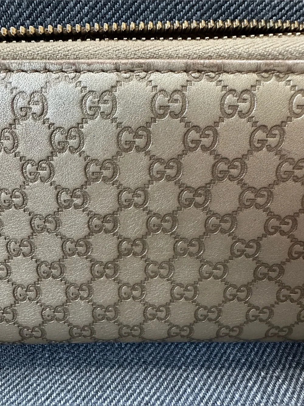 Gucci Microguccissima Leather Bow Zip Wallet – Metallic Beige/Gold – Authentic